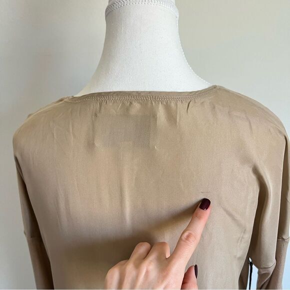 Brochu Walker Nadia Long Sleeve Silk Tee NEW Size Large in Tan - Picture 8 of 10